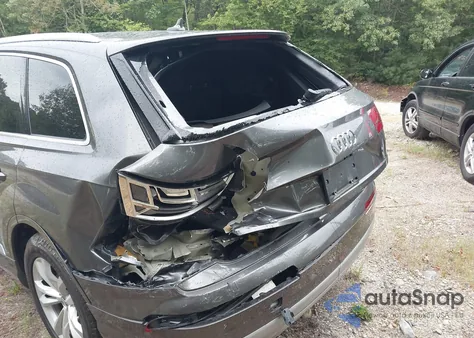 2019 Audi Q7 55 Premium from USA, damaged, VIN WA1LAAF78KD001374